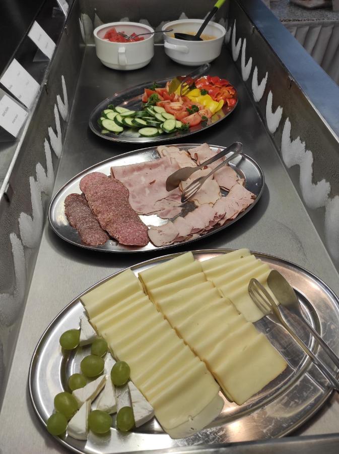 Hotel Legie Bed And Breakfast 布拉格 外观 照片